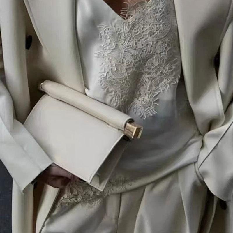 

Fashion Fold Women s Bag Straw Woven Shoulder Bag Luxury Designer Evening Bags for Women Chains Crossbody Sling Bags Clutch