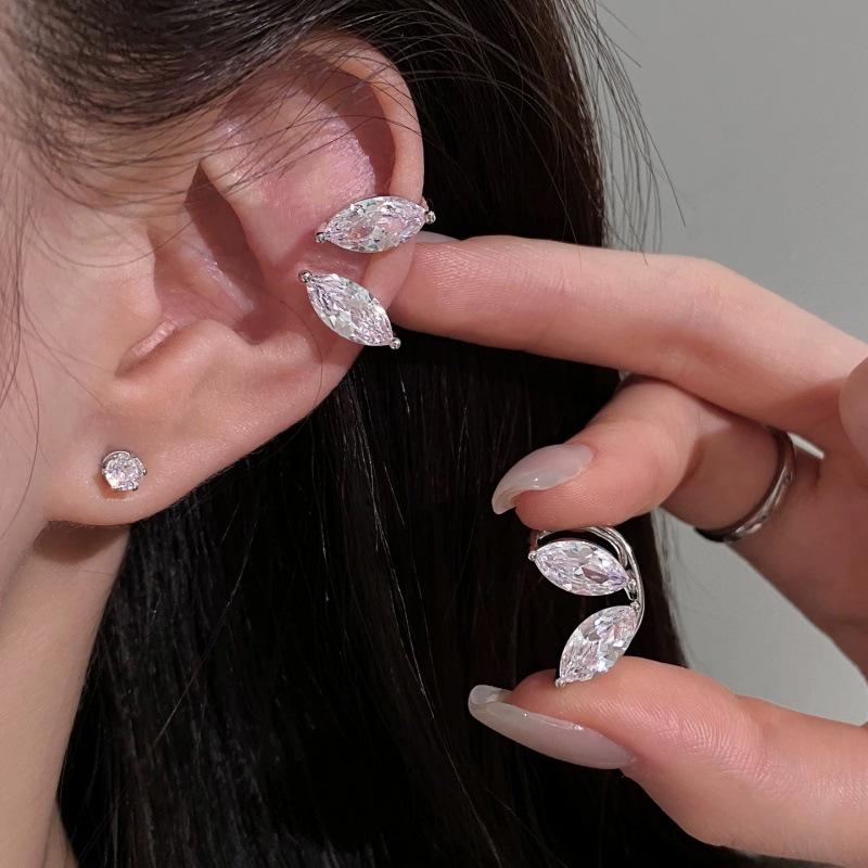 Light Luxury Water Drop Cubic Zirconia Ear Clip for Women - Exquisite Stud Earrings for Cartilage and Conch