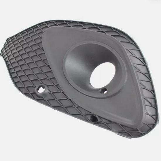 Mercedes-Benz W247 GLA200 Przedni Zderzak Krata Ramka Światła Przeciwmgielnego