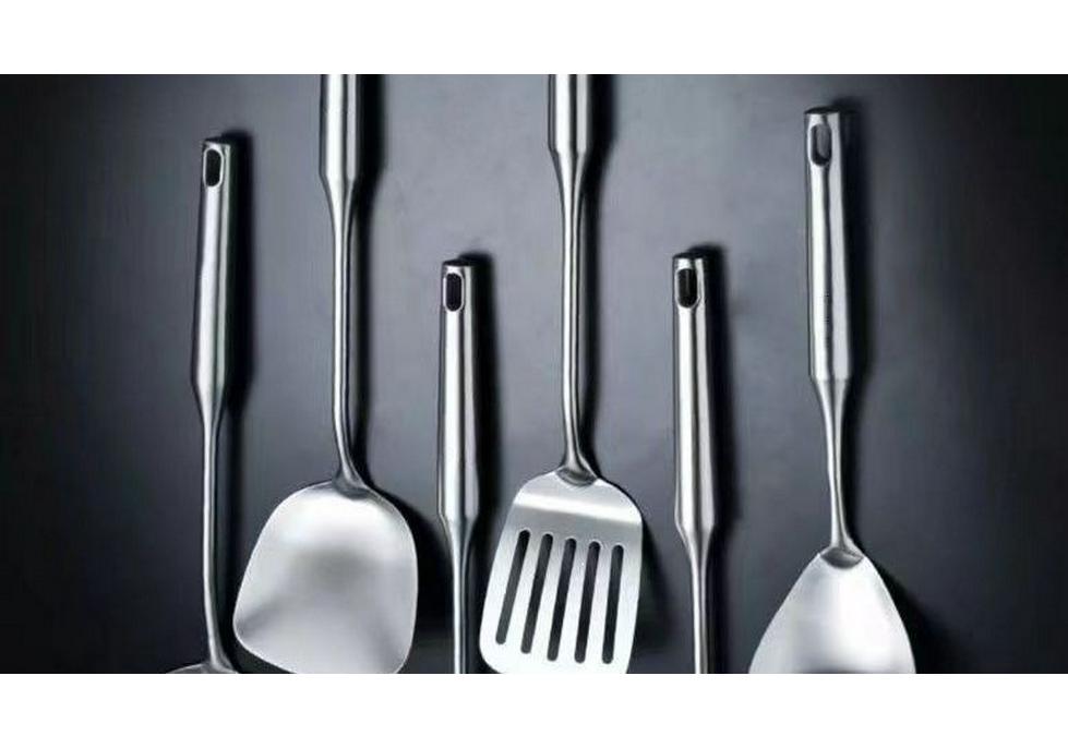 304 Stainless Steel Kitchen Tool Set: Spatula, Soup Ladle, Wok Spatula, Strainer, and Spoon - Anti-scalding, Thickened Design.