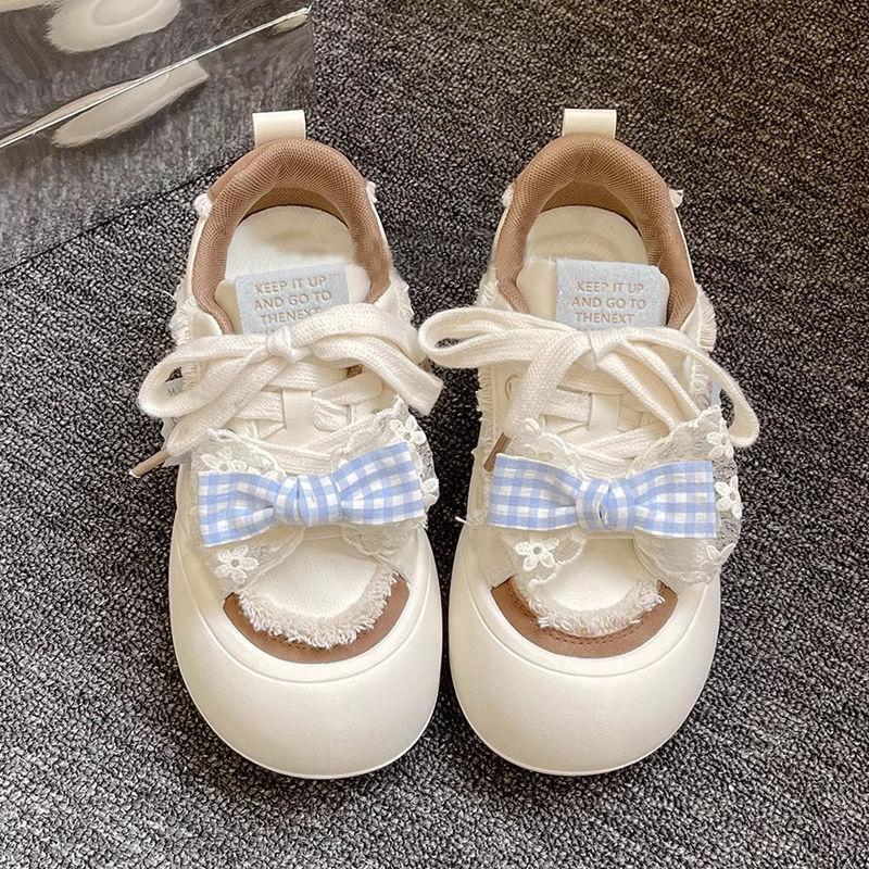 Milk Huhu thick-soled bow bread shoes women's spring and autumn new little white shoes versatile niche casual board shoes tide