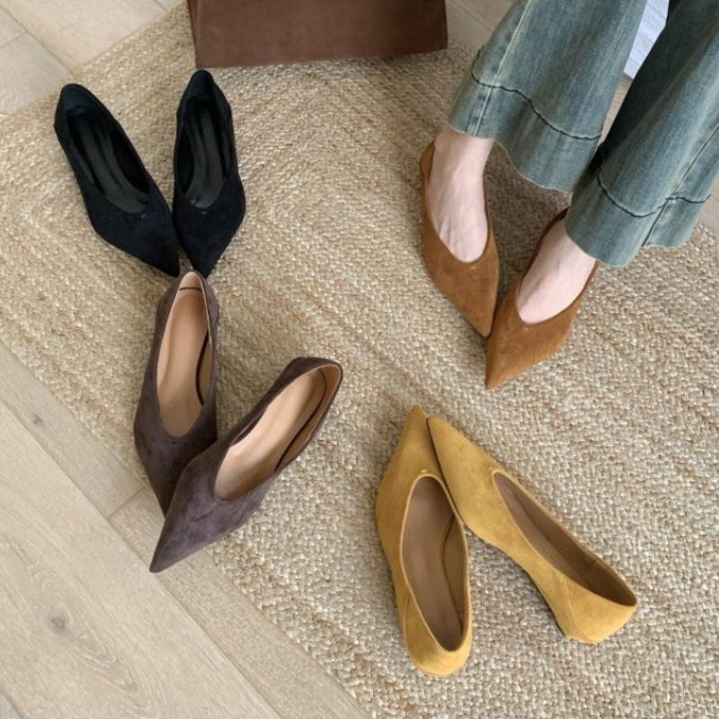 Vintage Puntige Neus Slip-On Dames Kantoor Pumps Elegante Dikke Hakken Feestjurk Schoenen 2026 Nieuwe Lente Herfst Forenzen Schoenen