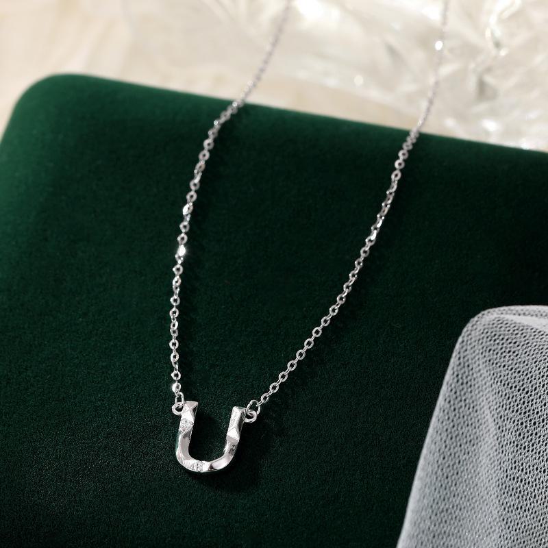 Banyan Tree S925 Silber Halskette mit englischen Buchstaben und Diamanten – Elegante und vielseitige Schlüsselbeinkette für Damen