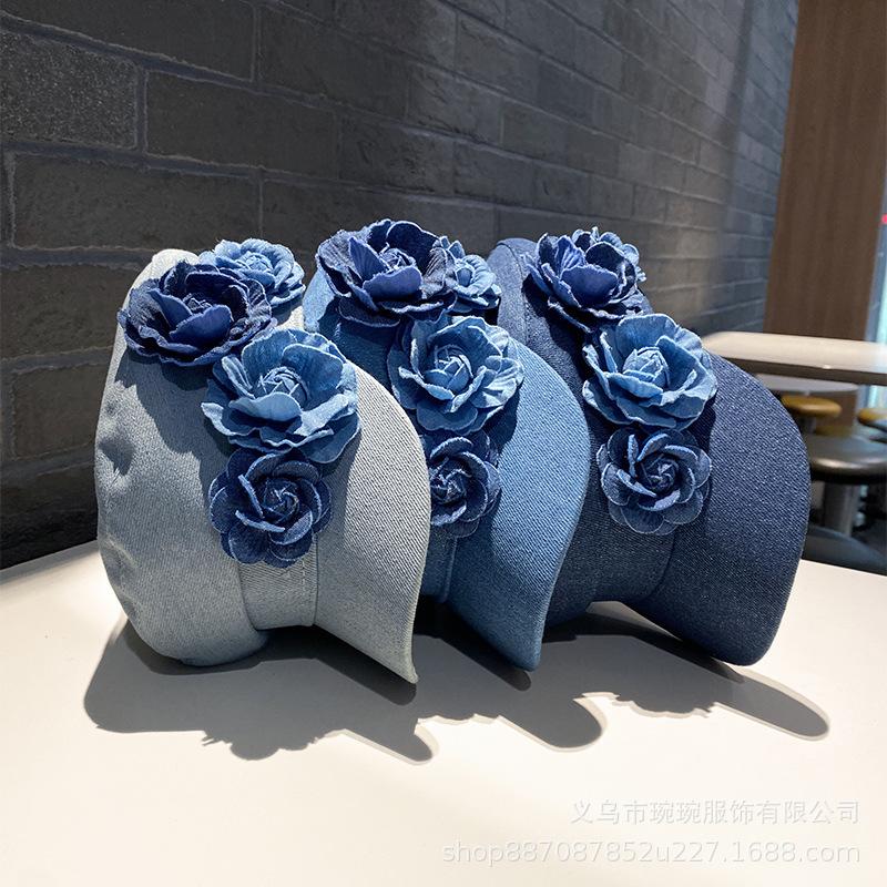 Summer denim flat top hat female three-dimensional contrasting color flower travel big head circumference fashionable face small sun protection painte