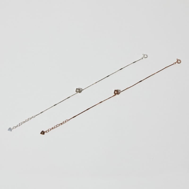 BONAFIDE JEWELRY Single Frame Cube Bracelet