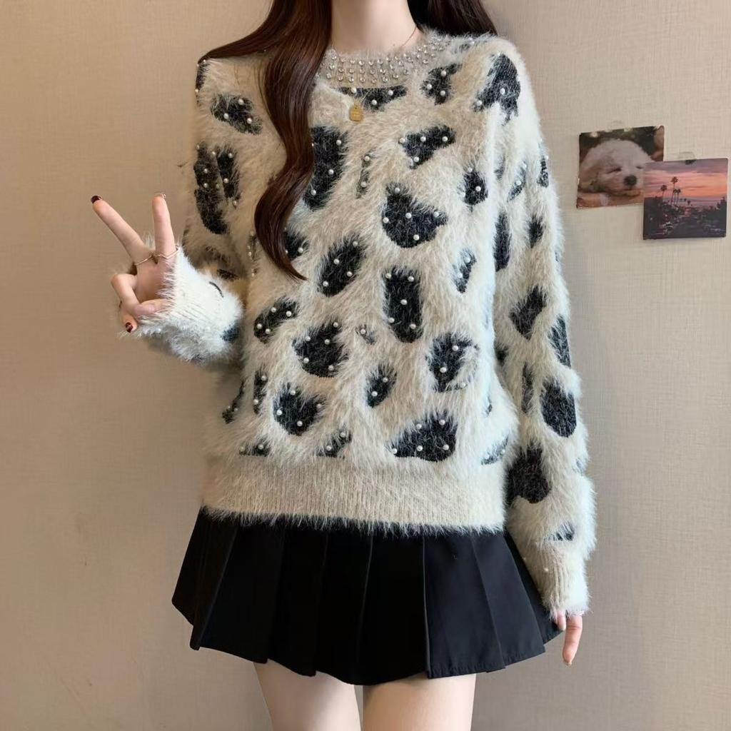 Autumn Winter Women's Mink Fleece Sweater Beaded Color Block Crew Neck Pullover Sweater Soft Warm Knit Top
