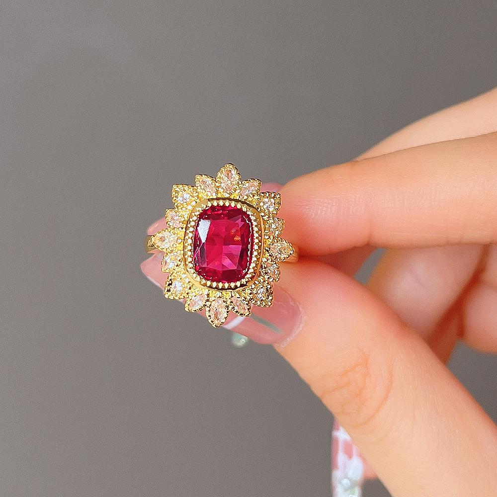 Utsøkt dame forlovelsesfestring lys rød krystall Zirconia steinsmykker til jubileumsseremoni Delikat gave