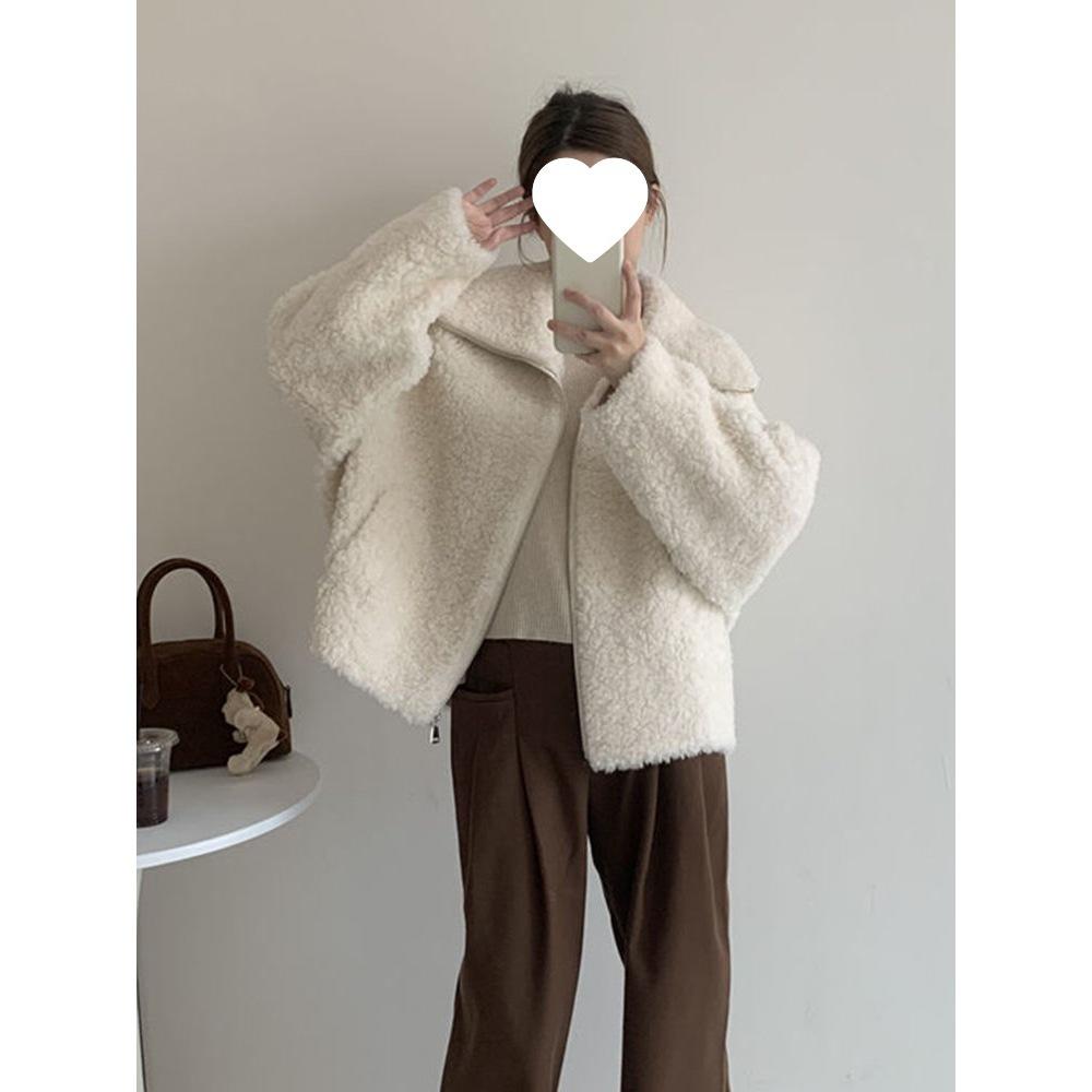 Women's Lamb Wool Thickened Short Jacket - Versatile Korean Fashion, Loose Fit & Slimming, Autumn/Winter Fuzzy Fur One-Piece.