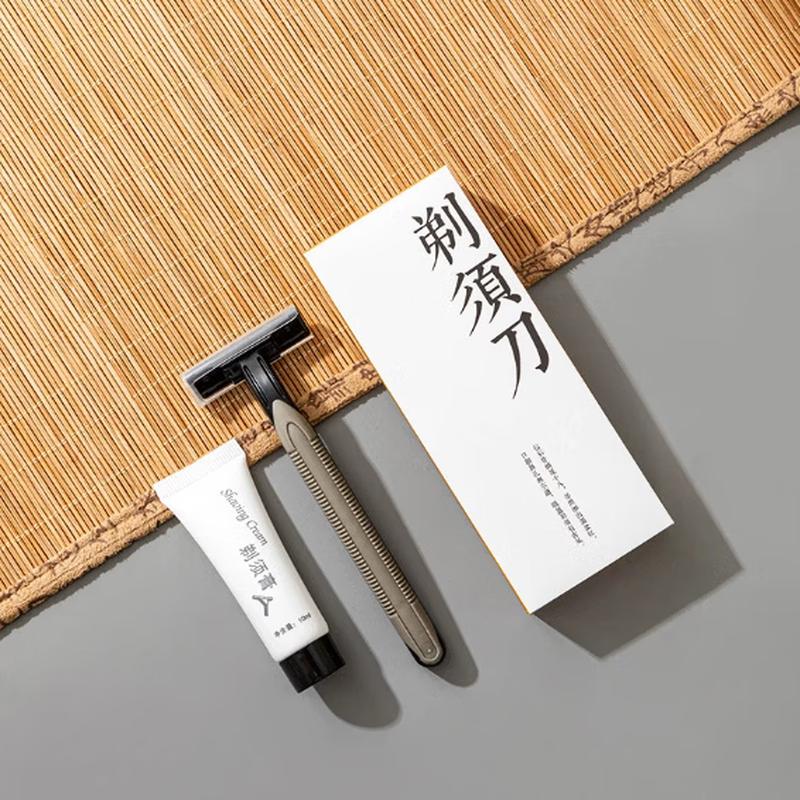 Qi Cao Li Qing Disposable Hotel Razor