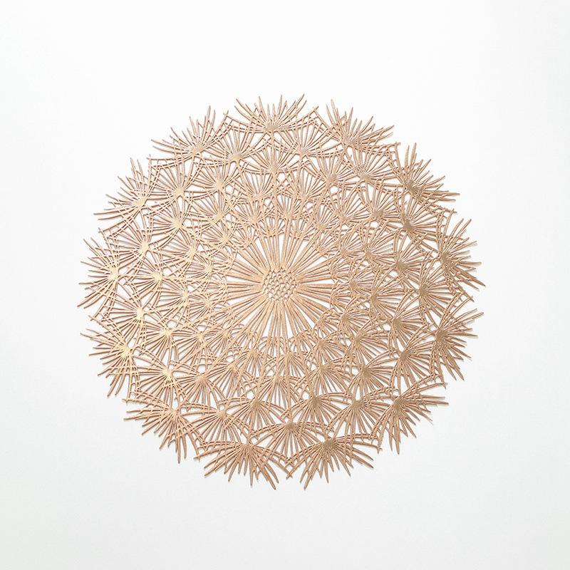 

38CM Fashion Hollow Out Placemats Washable Heat Resistant Waterproof Anti Slip Table Mats Kitchen Dining Table Wedding Coasters 38CM Яскраво-рожевий