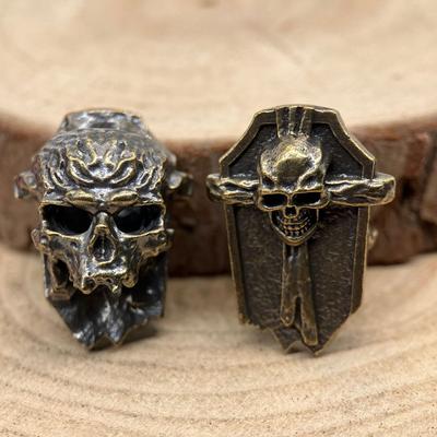 1/2 st Skalle Kors Sköld Mässing Knivpärlor EDC DIY Flätade Armband Nyckelband Hängen Tillbehör Utomhusverktyg Hängande Dekorationer.