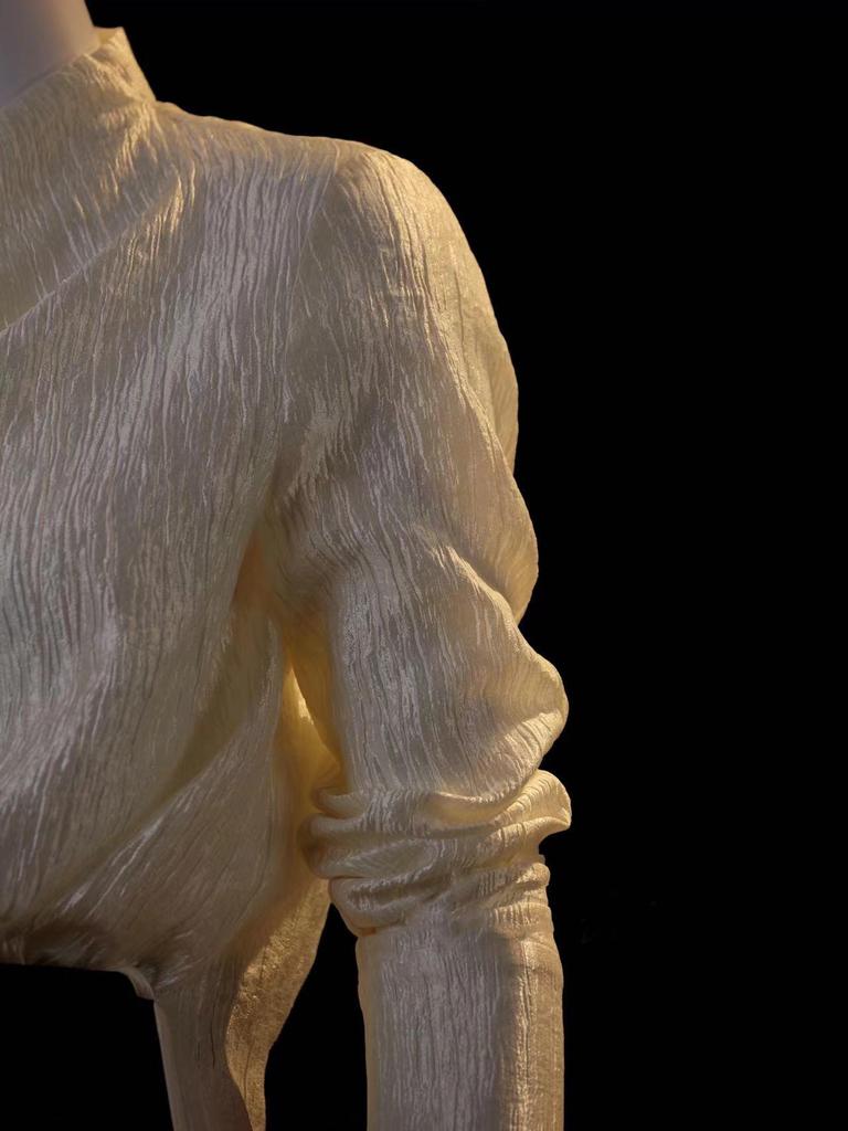 2026 Early Spring Niche Designer Flowing Gold Elegant Shirt