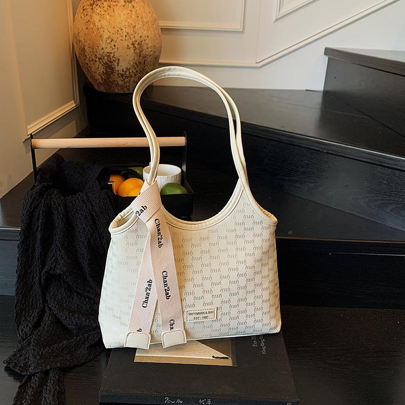 Large-capacity bag women's new fashionable and versatile summer shoulder underarm bag casual commuter tote bag