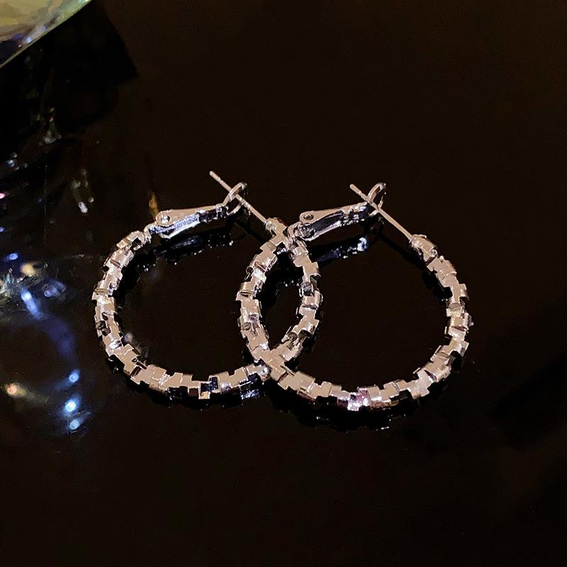 Retro Metallic Gold Colour Multiple Small Circle Pendant Earrings 2024 Zircon fashion Wedding Party Unusual Earrings For Woman