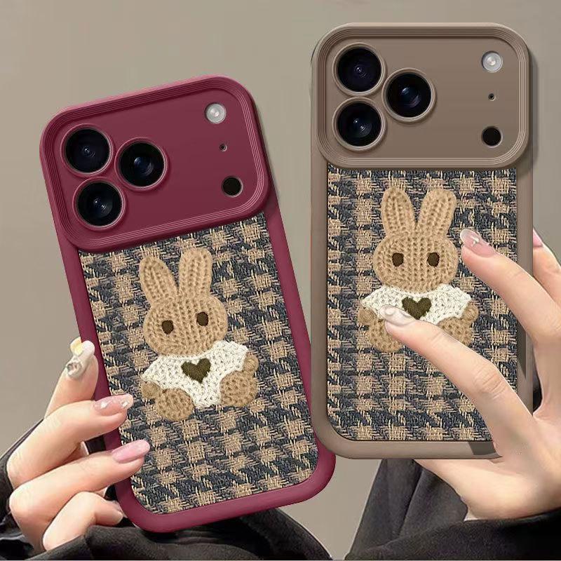 Capa de Celular Adorável de Coelho à Prova de Queda para iPhone 17, 16 Pro, 15 Pro Max, 14 e 13 Pro.