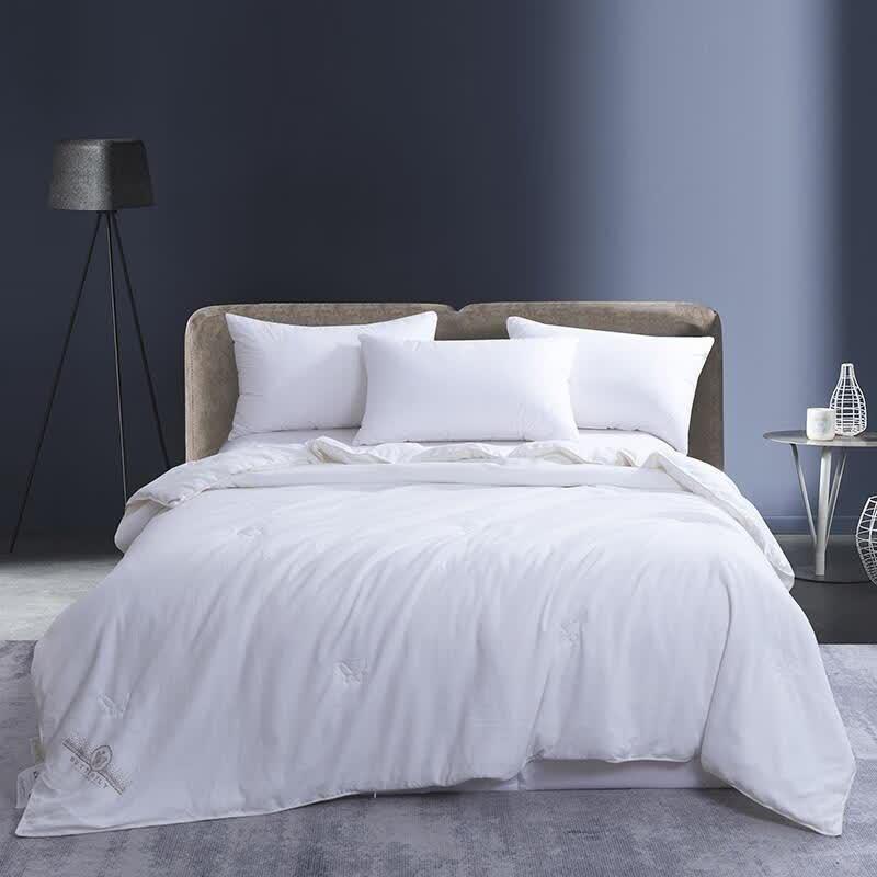 Soft Cotton Mulberry Silk Blend Quilt