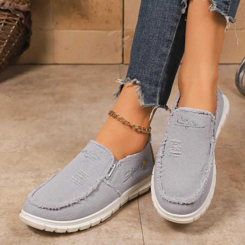 Fashion Plus Size Single Shoes Autumn New Round Toe Deep Mouth Cloth Embroidered Soft Sole Non-slip Flats