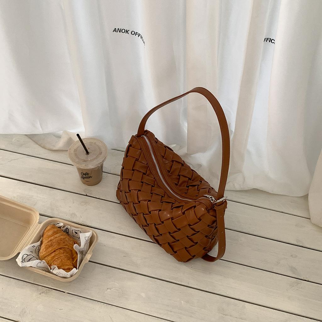 2026 New Women's Handbag Handwoven Bag Women's Shoulder Bag Commuter Hobo Bag Shoulder Underarm Bag Women