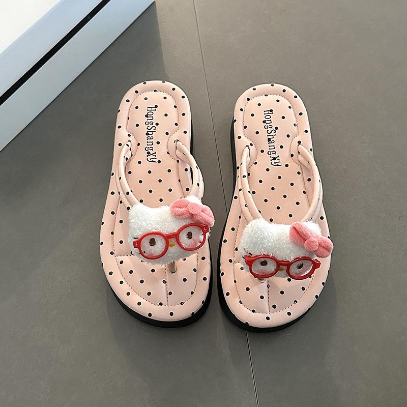 Stepping on shit feeling flat heel casual flip-flops women's thick bottom summer popular simple home wear cool slippers