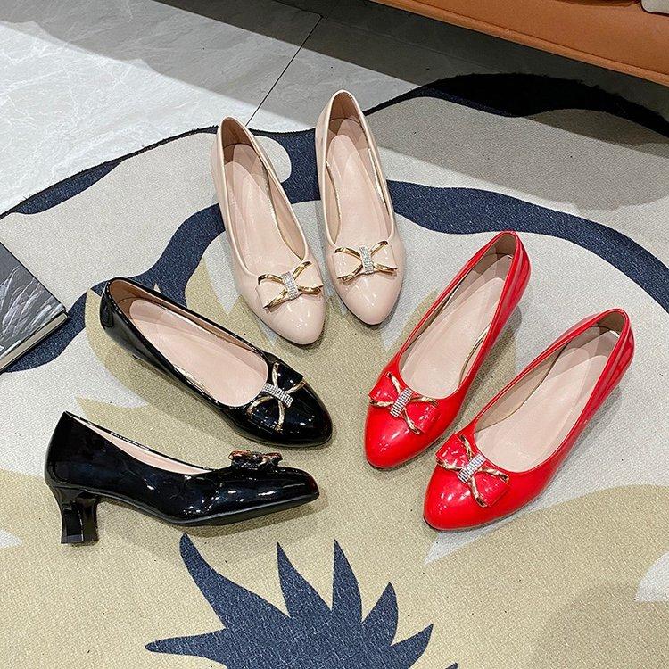 Medium heel single shoes women's 2025 autumn new work shoes rhinestone metal buckle butterfly large size daily wear shallow mouth