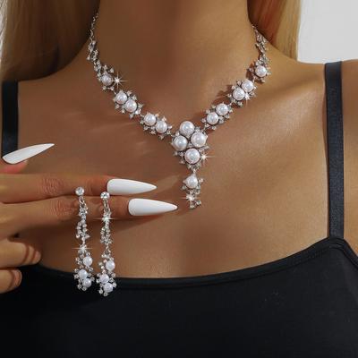 3-teiliges Damenmode Imitations-Zirkon Halskette Ohrringe Zirkon Set Geeignet für Hochzeit, Party, Festival Geschenke