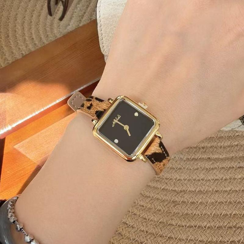 Römisch Retro Klein Exquisit Quadratisch Damen Einfach Temperament Leopardendruck Gürtel Uhr