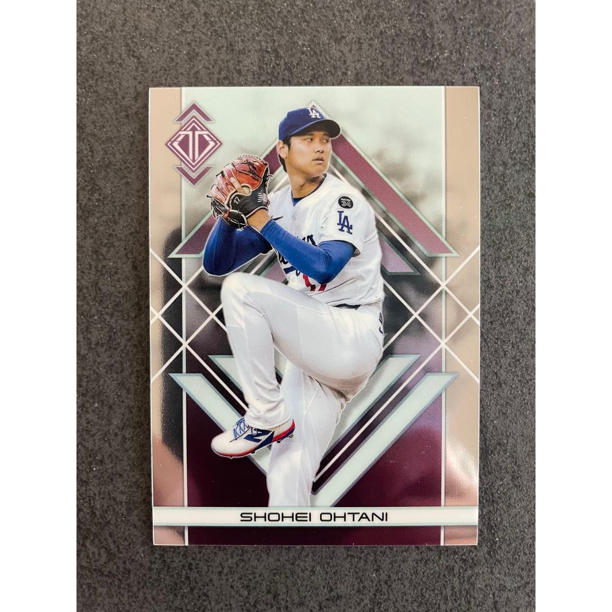 Used MLB 2025 Topps Trancendent Shohei Otani Dodgers Pitcher Chrome