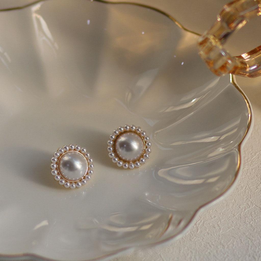 2023 Classic Vintage Hepburn Pearl Stud Earrings