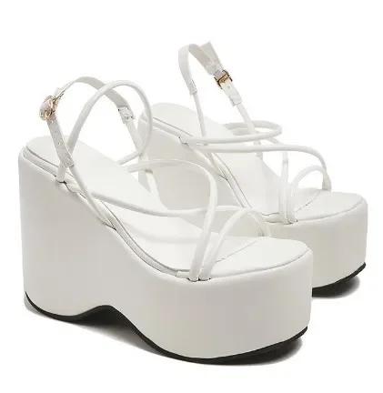 Piattaforma Marca Design Sandali Sexy da Donna Scarpe Zeppe Punk Tacchi Alti Comode Tempo Libero Scarpe da Donna Sandalias di Design 2026