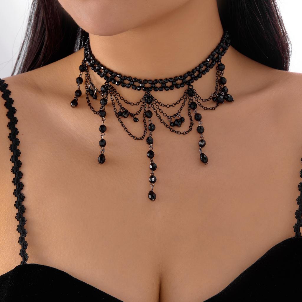 Creative Goth Black Water Drop Crystal Tassel Pendant Choker Necklace for Women Multilayer Red Blood Drop Necklace Party Jewelry