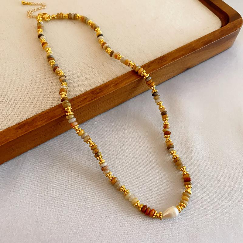 Melad Coffee Colored Tiger Eye Stone Bead Necklace, Niche Retro Collarbone Chain, Personalized and Fashionable Design Accessory