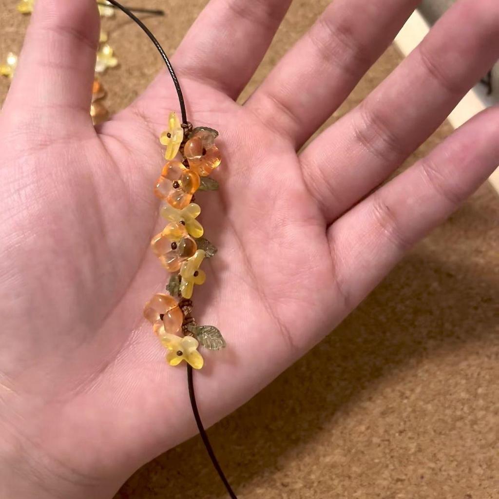 Laurel Flower Crushed Stone Adjustable Hand-Woven Bracelet - Versatile Irregular Design for Couples