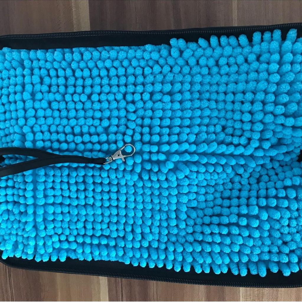Waterproof Double-Sided Chenille Umbrella Cover - Absorbent, Portable, and Customizable Umbrella Storage Bag.