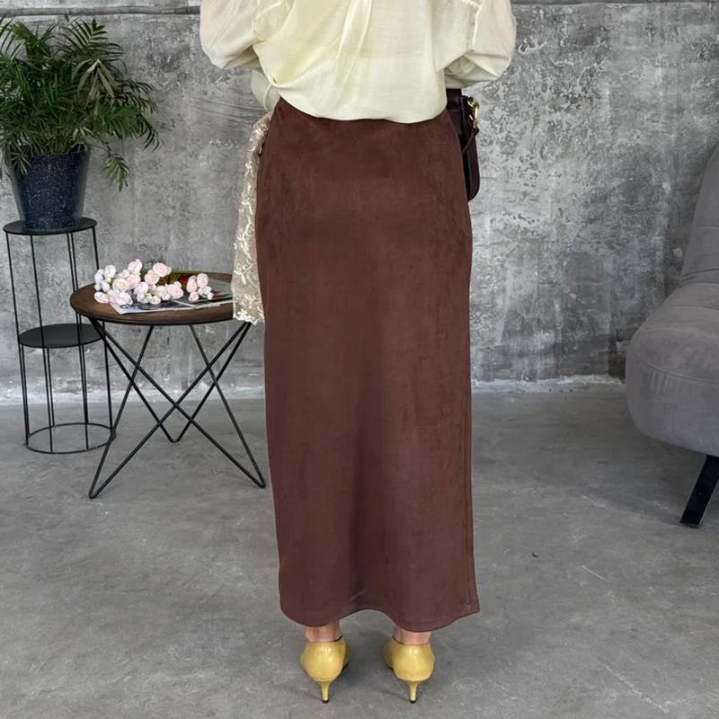 Suede Skirt Women 2026 Spring Faux Suede Leather Regular Fit Pencil Skirts Retro High Waist Commuting Vintage Long Skirt Femme