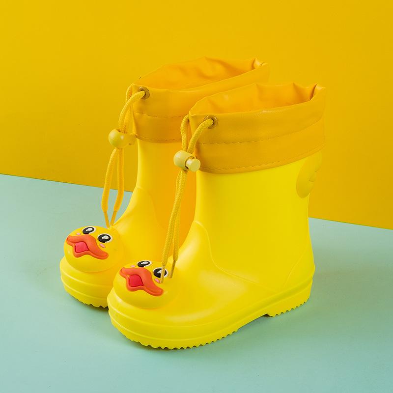 New lightweight children's rain boots three-dimensional cartoon boys and girls medium tube water shoes non-slip waterproof comfortable rain shoes