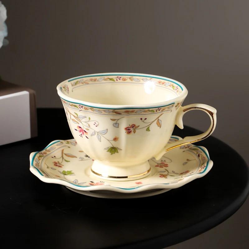European-style Gold-Rimmed Coffee Cups And Saucers Ceramic Flower Design Coffee Cup Perfect for Cappuccino Latte