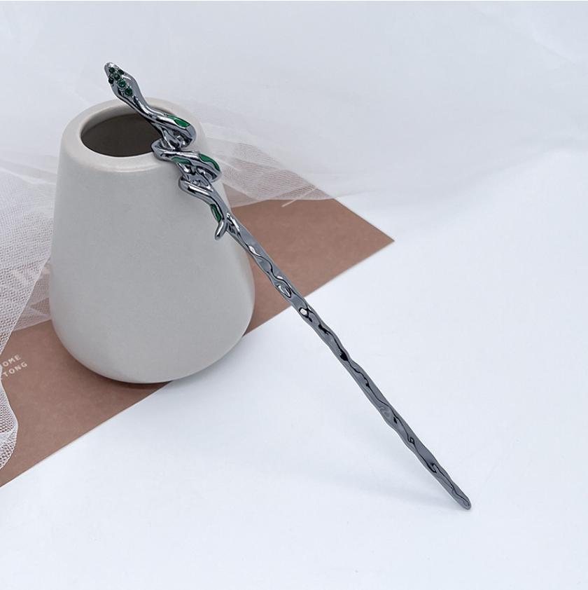 New Metal Hairpin Clips Minimalist Snake Shape Halloween Hair Sticks Chopstick  Jewelry Accessories Hairstyle for Women Gifts