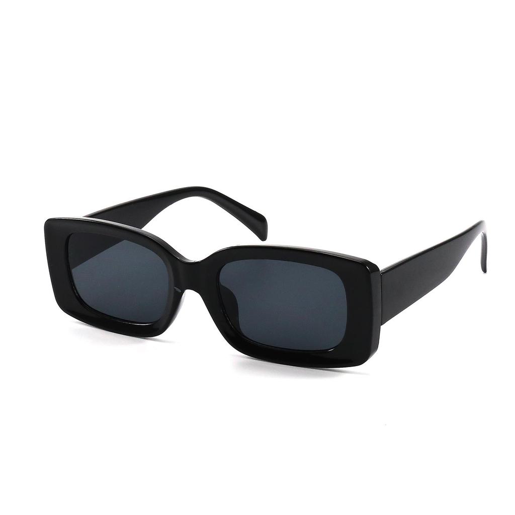 Trendy Leopard Print Small Square Frame Sunglasses with UV Protection for a Fashionable Hong Kong Style. Ideal for Driving In Strong Sunlight.