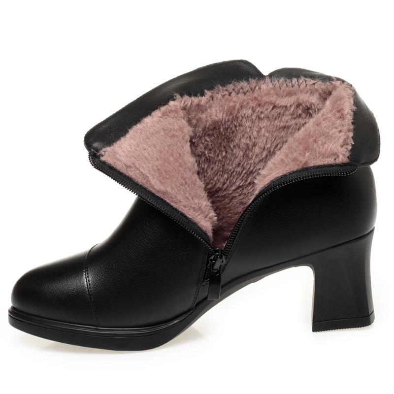 

Soft-soled mother shoes cotton shoes velvet non-slip thick heel short boots leather shoes and elderly comfortable women s shoes autumn and winter 35