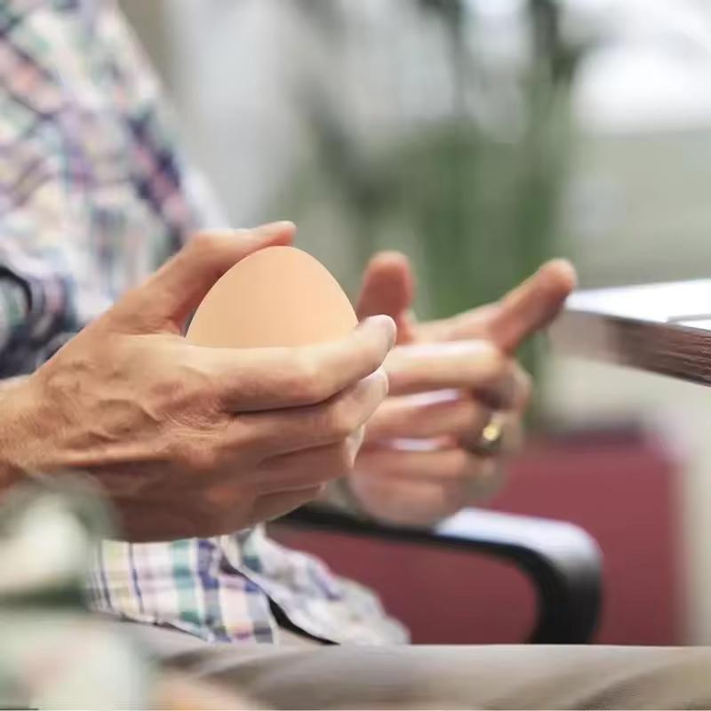 Egg Squeeze Toys youn Smart Eggs young peop Educational Toy Funny DecompressionVent Egg Squeeze Ball Gift SquishyStresd Reliever