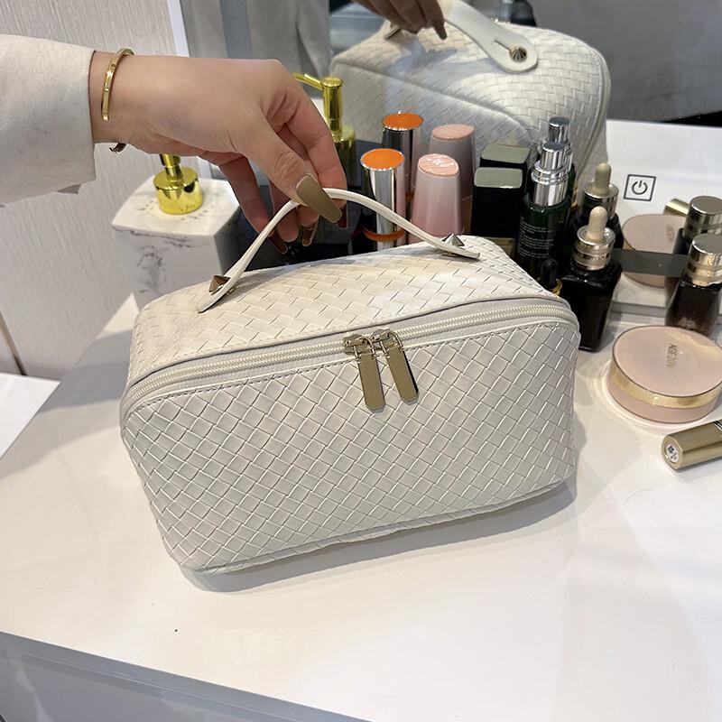 OEING Large Capacity Portable Travel Cosmetic Bag