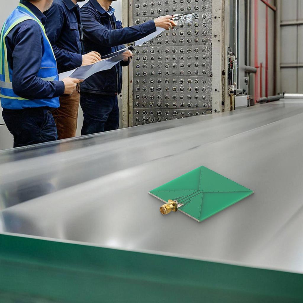 2,4 GHz Antenne Mikrowellenantenne Für Drahtlose Kommunikation Grüne Hocheffiziente Antenne DC-5G Leistungsfrequenz