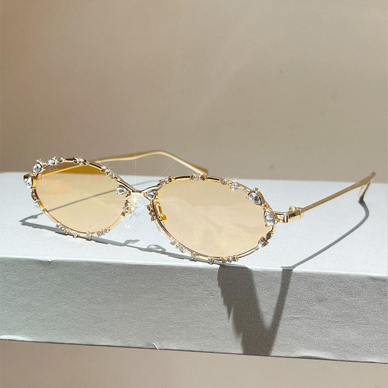 Oval frame set with diamonds, Millennium Spice Girl personalized sunglasses, high-end elegant plain women's sunglasses