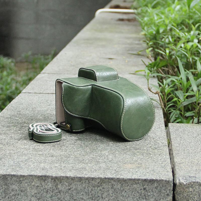 WEZHO Retro Green Leather Camera Case for Fujifilm XS20