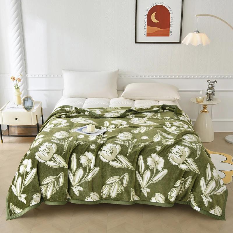 White Floral Throw Blanket Luxury Warm Fuzzy Soft Cozy Flannel Blanket for Home Sofa Couch Chair Decorative Bedroom Bed Blankets