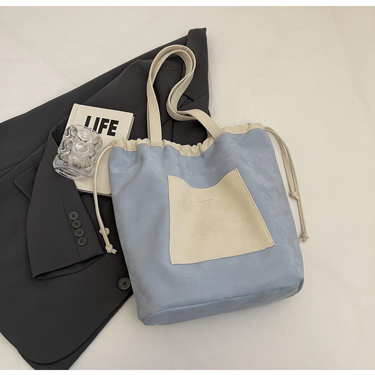 

Large-capacity simple and versatile tote bag 2025 new fashion handbag women s high-end commuting shoulder bag синий