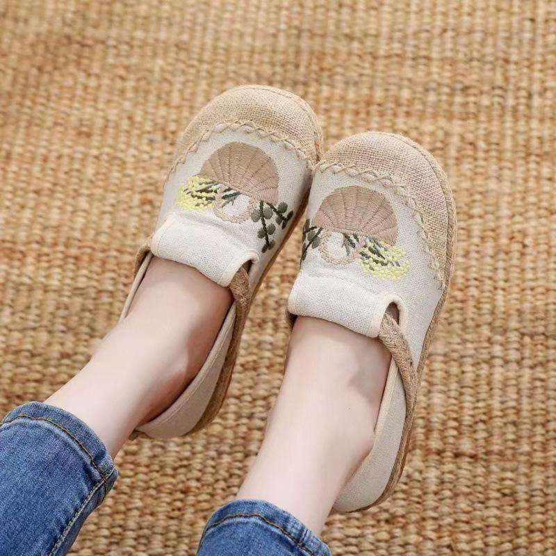 2025 Old Beijing Cloth Shoes Women's Ethnic Style Embroidery Linen One Pedal Comfortable Breathable Versatile Work Shoes Comfortable