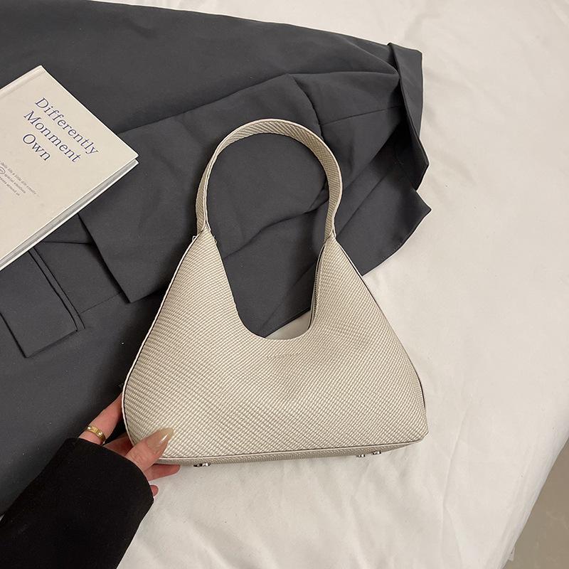 Spring and summer retro casual commuting large-capacity bag women's 2025 new tote bag niche trendy shoulder armpit bag