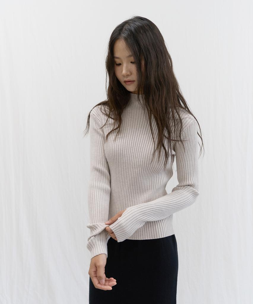 Julliapepe Half-Neck Knit Pullover (Beige)