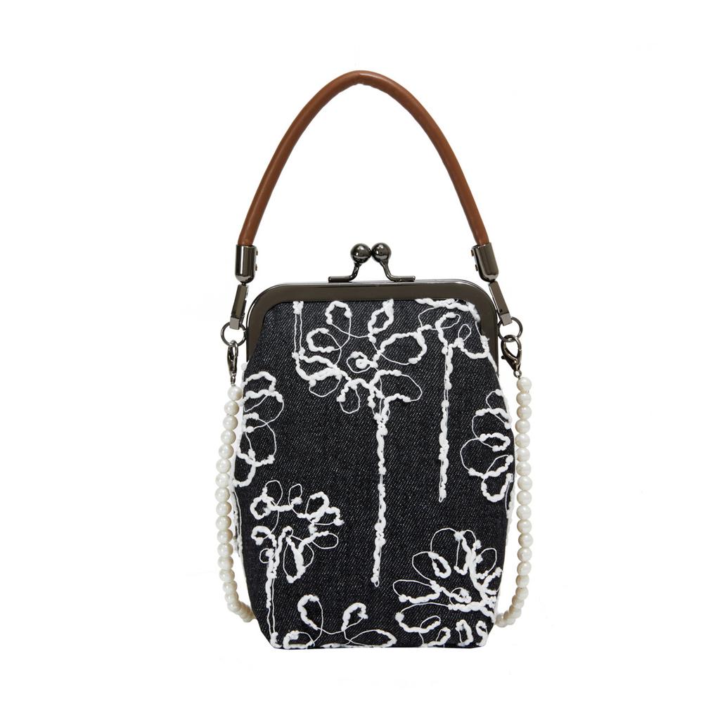 New Chinese Small Bag Women's 2025 New Fashion Embroidered Thread Shoulder Bag Small Fragrant Wind Pearl Chain Messenger Small Square Bag